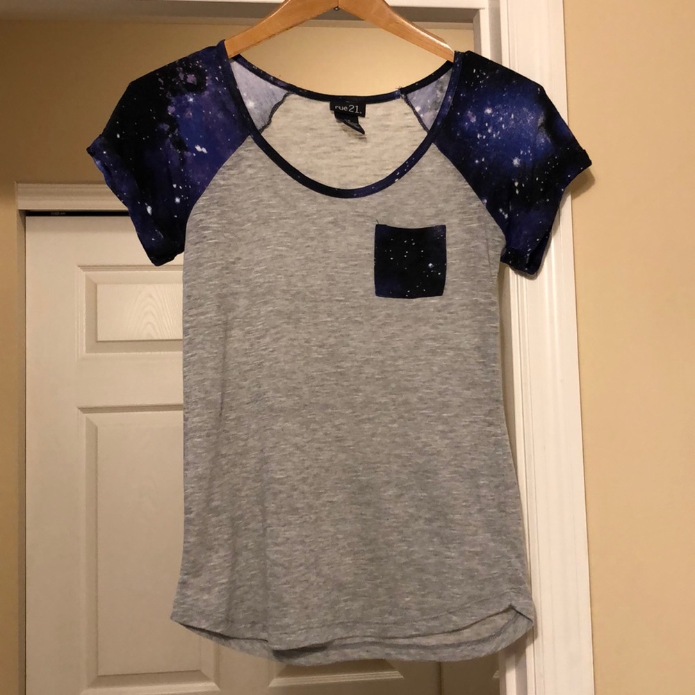 NWOT Rue 21 T-Shirt
